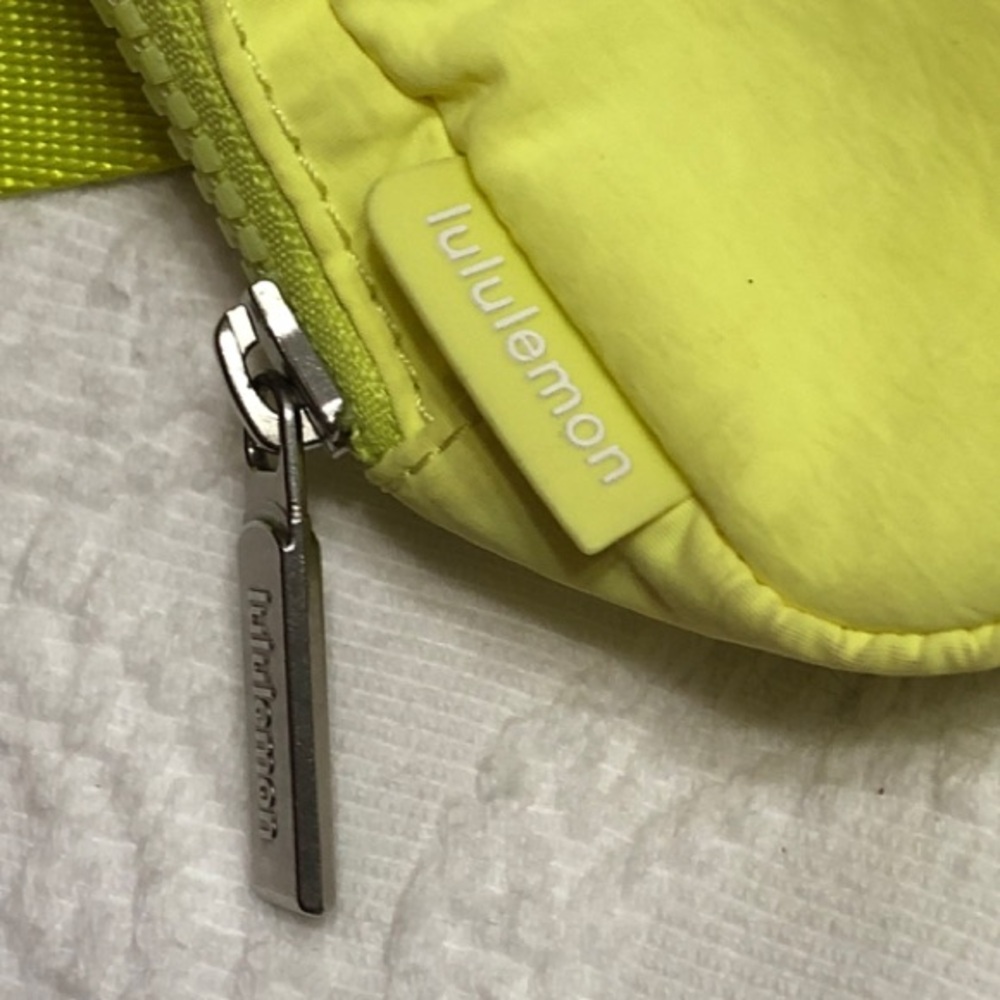lululemon athletic bag neon yellow zip waist pouch (Fanny Pack) - Picture 2 of 12